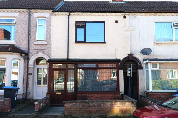 4 Bedroom House Of Multiple Occupation For Sale In Oxford Street, Rugby, Warwickshire, CV21