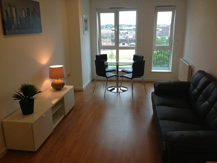 1 Bedroom Apartment To Rent In Hive Well Furnished Bed, B5