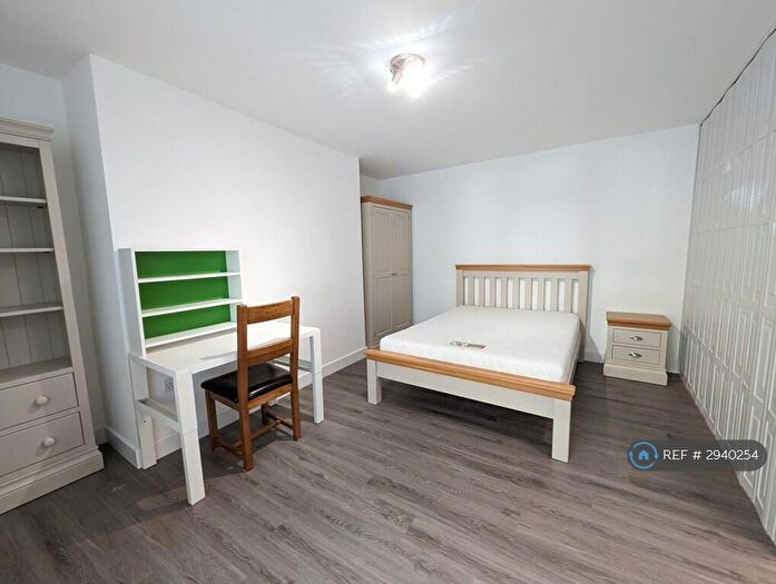 2 Bedroom Flat To Rent In Chesterfield Buildings, Bristol, BS8