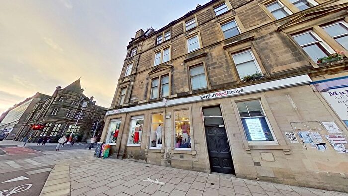 3 Bedroom Flat To Rent In Croall Place, Edinburgh, EH7