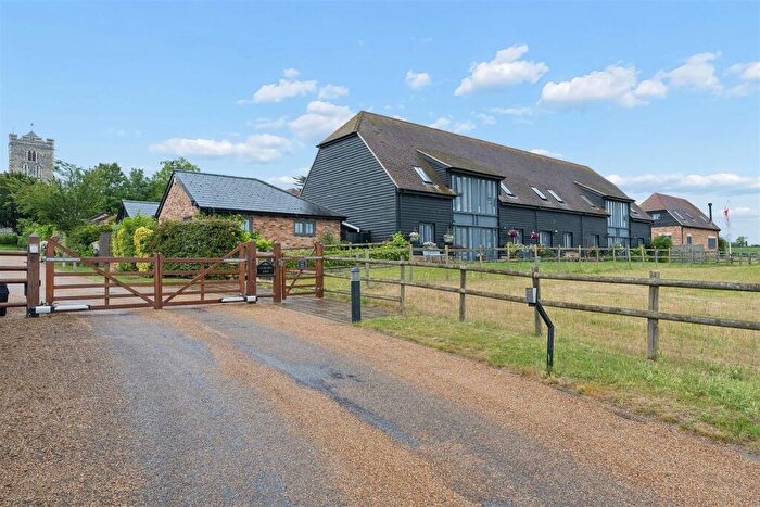 3 Bedroom Terraced House For Sale In Pond Hill, Cliffe, ME3