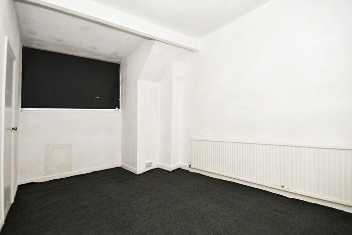 3 Bedroom End Of Terrace House For Sale In Matlock Road, Sheffield, South Yorkshire, S6