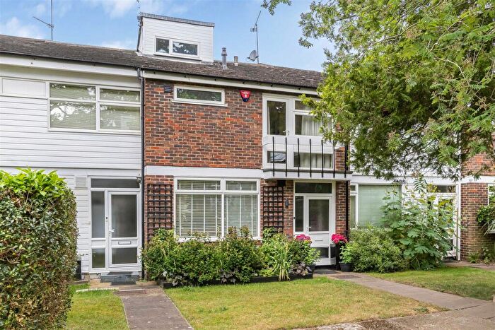 3 Bedroom Terraced House For Sale In Boyn Hill Close, Maidenhead, SL6