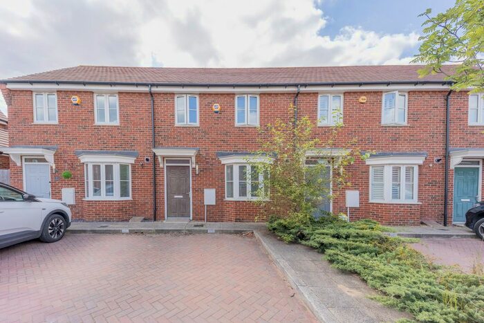 3 Bedroom Terraced House To Rent In Walker Close, Castle Hill, Swanscombe, Kent, DA10