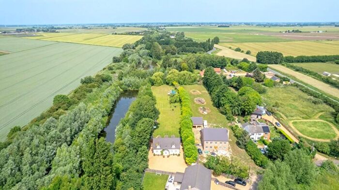 4 Bedroom Detached House For Sale In Gull Road, Guyhirn, Wisbech, Cambridgeshire, PE13