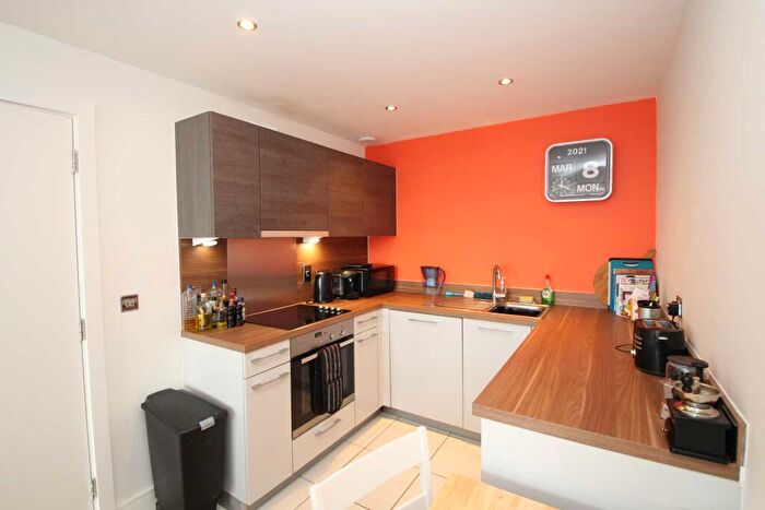 1 Bedroom Apartment To Rent In K D Tower, Cotterells, Hemel Hempstead, Hertfordshire, HP1