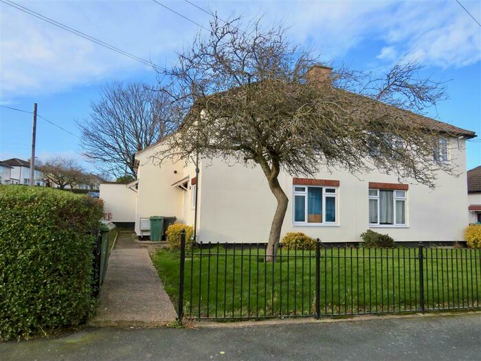 1 Bedroom Flat To Rent In Staynton Crescent, Huddersfield, HD2