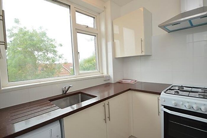 2 Bedroom Apartment To Rent In Bedroom Ground Floor Apartment In Godalming, GU7