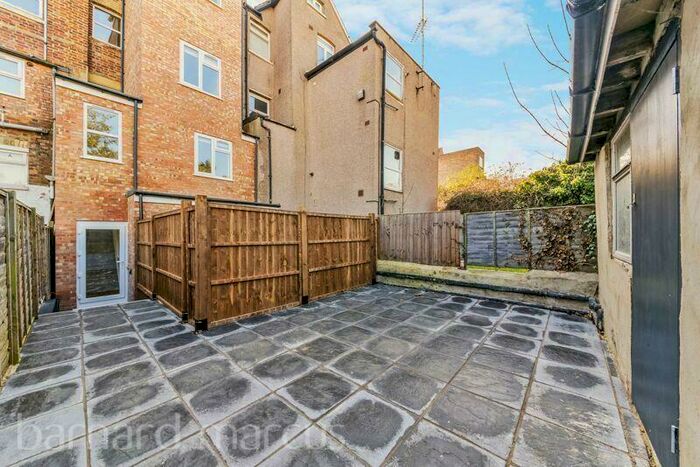 2 Bedroom Apartment To Rent In Holly Park Road, New Southgate, N11