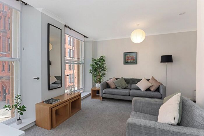 1 Bedroom Flat For Sale In Ingram Street, Glasgow, Glasgow City, G1