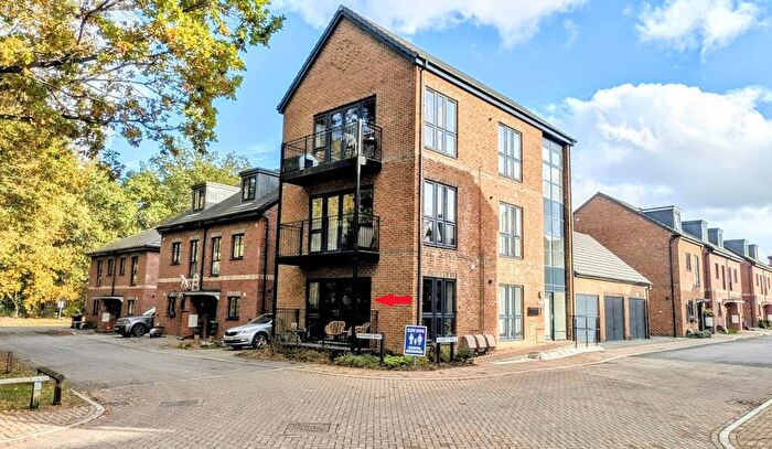 1 Bedroom Flat For Sale In Russet Walk, Bordon, Hampshire, GU35