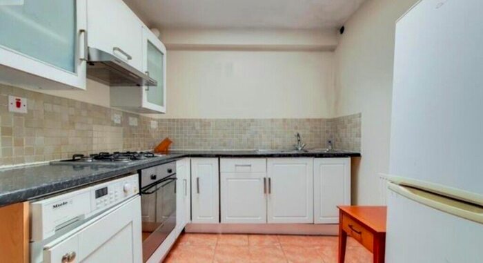 2 Bedroom Flat To Rent In Morvel Rd, Brixton, SW2