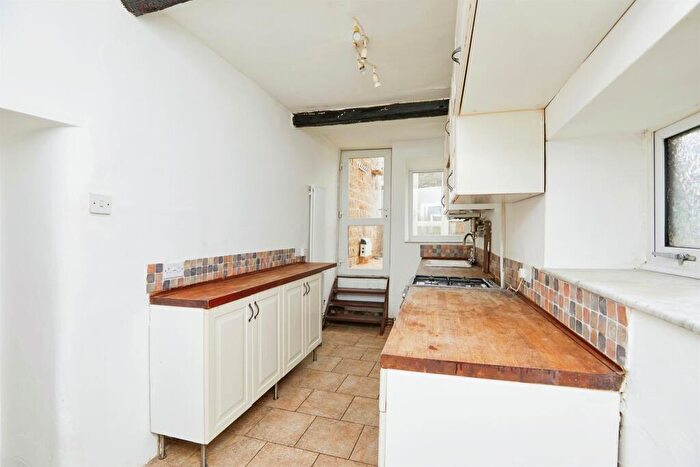2 Bedroom Character Property For Sale In Roes Lane, Crich, Matlock, DE4