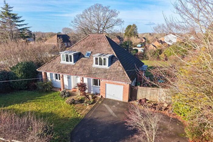 4 Bedroom Detached House For Sale In Blackberry Lane, Four Marks, Hampshire, GU34