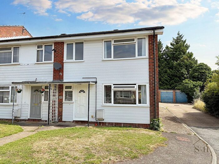 3 Bedroom End Of Terrace House For Sale In Douglas Road, Lenham, ME17