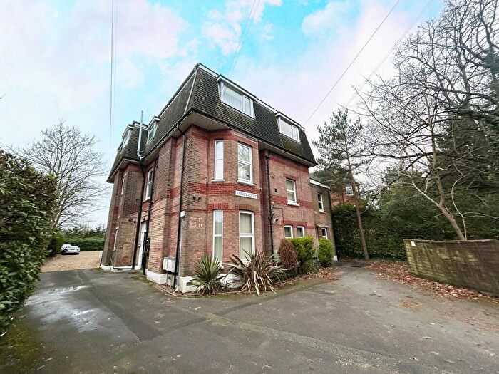 Flat To Rent In Wellington Road, Bournemouth, BH8