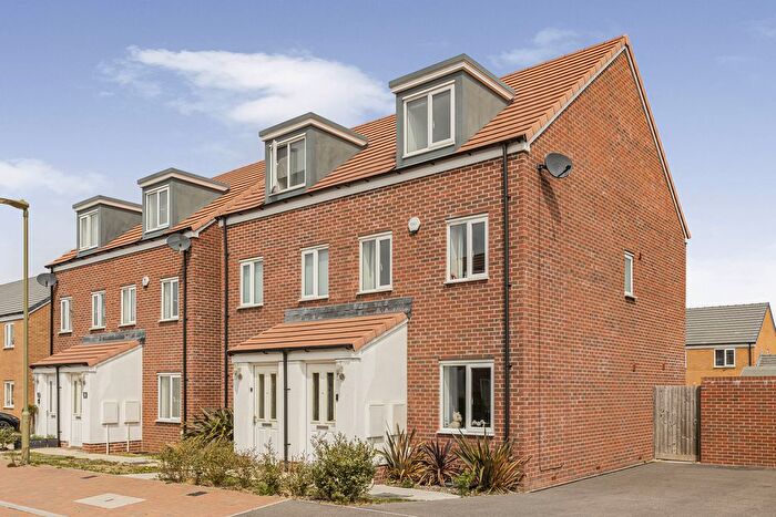 3 Bedroom Semi-Detached House For Sale In Maguire Close, Wantage, OX12