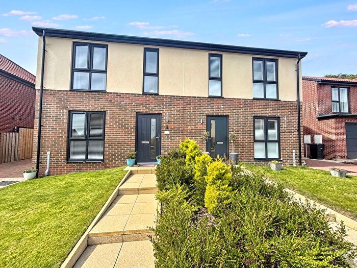 3 Bedroom Semi-Detached House For Sale In Barn Close, Choppington, NE62