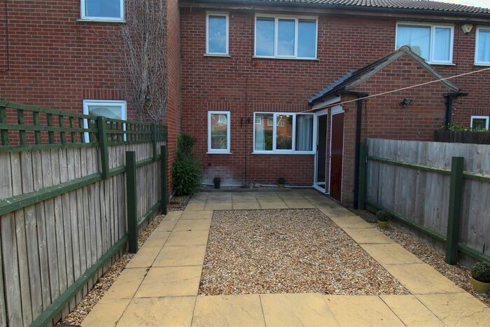 1 Bedroom Flat To Rent In Willow Road, New Balderton, Newark, NG24