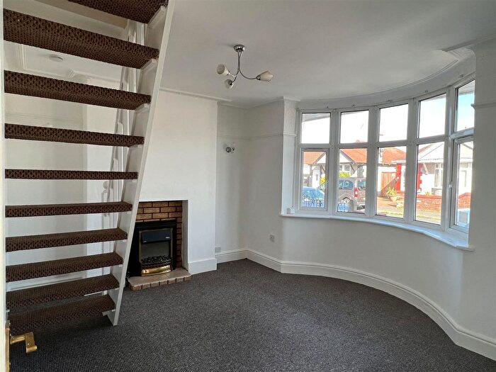 2 Bedroom Detached House To Rent In Regent Road, Rhyl, LL18
