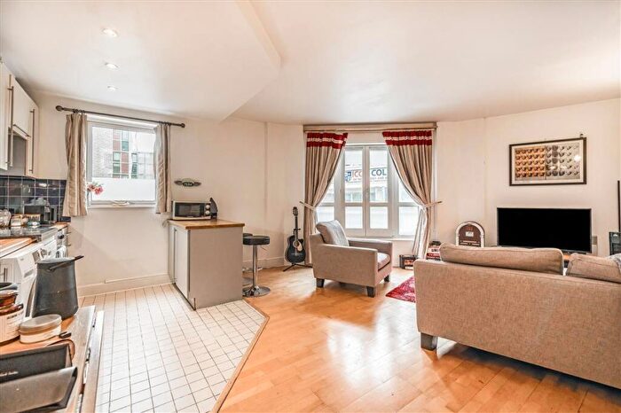 1 Bedroom Flat For Sale In Coke Street, Aldgate East, E1
