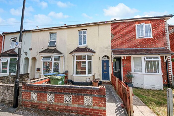 2 Bedroom Terraced House For Sale In Church Road, Woolston, SO19