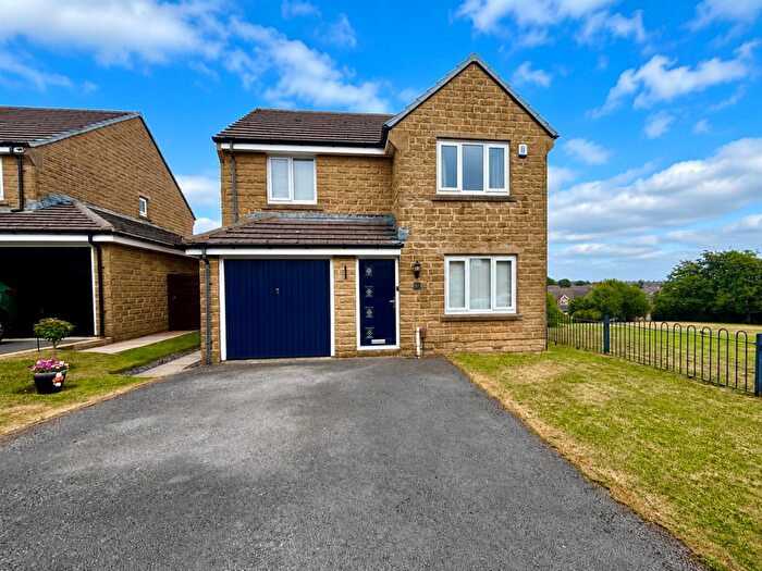 4 Bedroom Detached House For Sale In Bradshaw View, Queensbury, Bradford, BD13