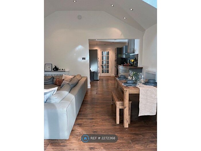 2 Bedroom Bungalow To Rent In Gillingham, Gillingham, ME7