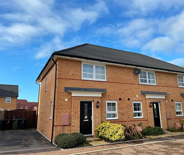 3 Bedroom Semi-Detached House To Rent In Comet Drive, Carbrooke, IP25