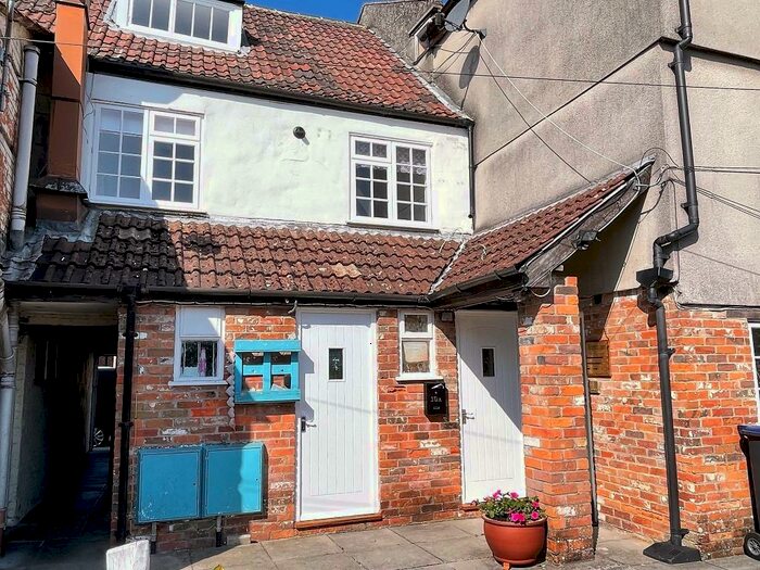 1 Bedroom Flat To Rent In Monday Market Street, Devizes, SN10