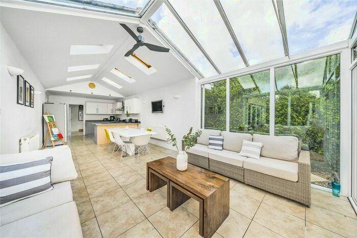 4 Bedroom Detached House For Sale In Picklepythe Lane, Beenham, Reading, Berkshire, RG7
