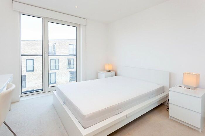 2 Bedroom Apartment To Rent In Whiting Way, London, SE16