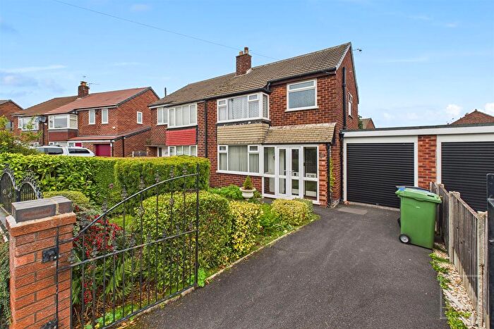 3 Bedroom Semi-Detached House For Sale In Barley Road, Thelwall, Warrington, Cheshire, WA4