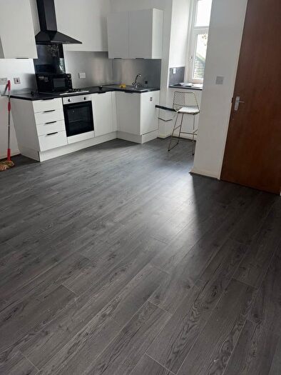 1 Bedroom Property To Rent In Sydenham Place, Bradford, BD3