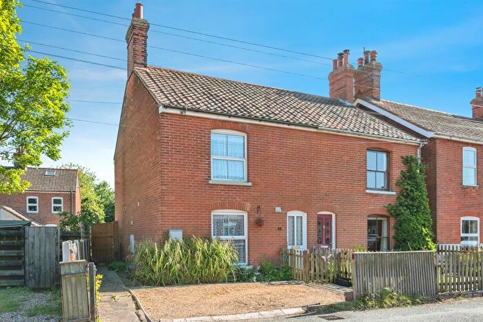 3 Bedroom Semi-Detached House For Sale In Aylsham Road, North Walsham, NR28