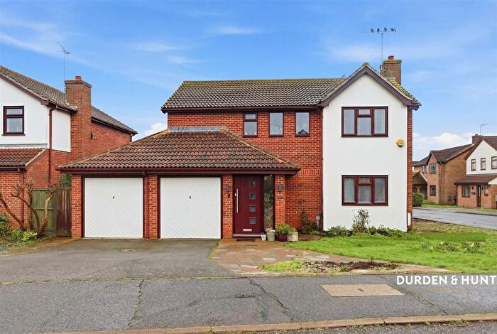 4 Bedroom Detached House For Sale In Butts Paddock, Canewdon, SS4