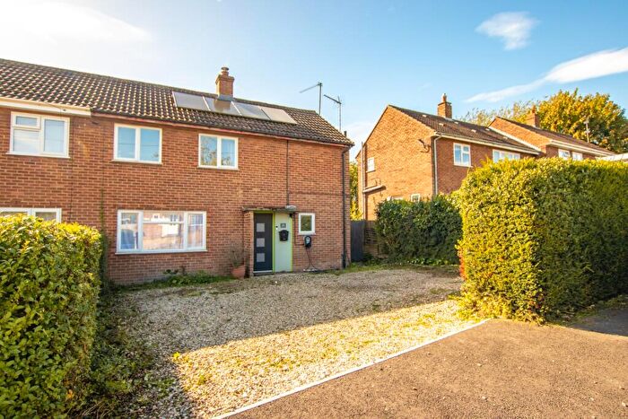 4 Bedroom Semi-Detached House For Sale In St. Lawrence Close, Harpley, PE31
