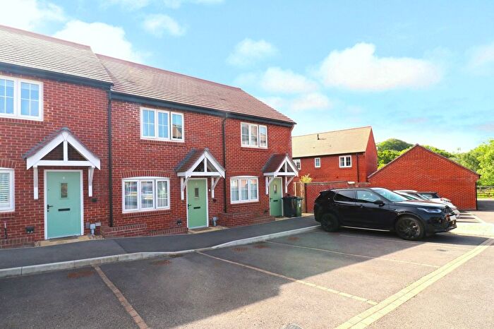 2 Bedroom Terraced House For Sale In Hickory Way, Hedge End, SO30