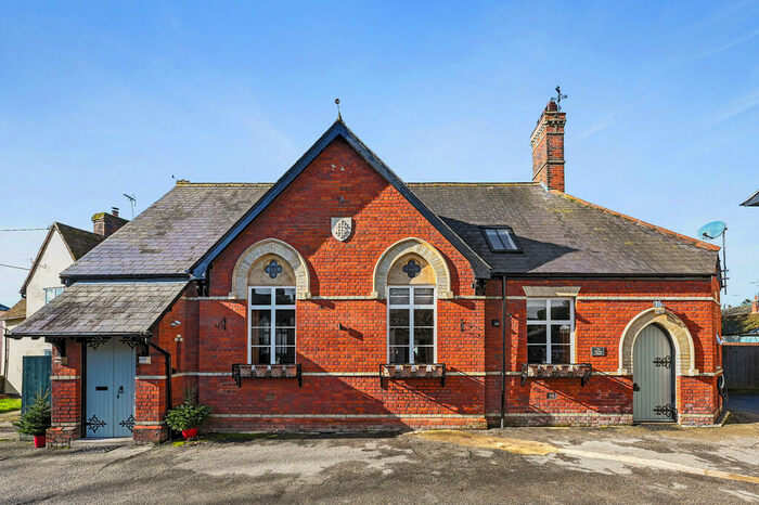 3 Bedroom Detached House For Sale In High Street, Wethersfield, CM7