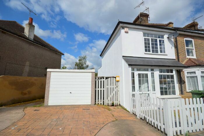 2 Bedroom End Of Terrace House To Rent In Church Road, Swanscombe, Kent, DA10