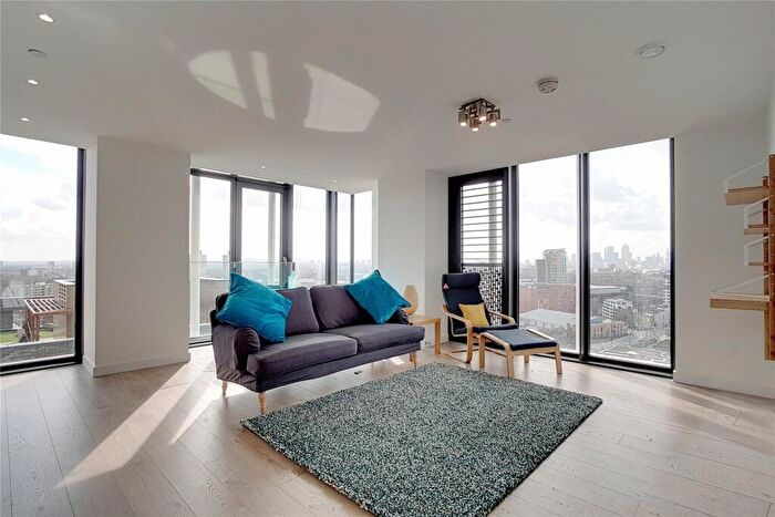 2 Bedroom Flat To Rent In Stratosphere Tower, Great Eastern Road, London, E15