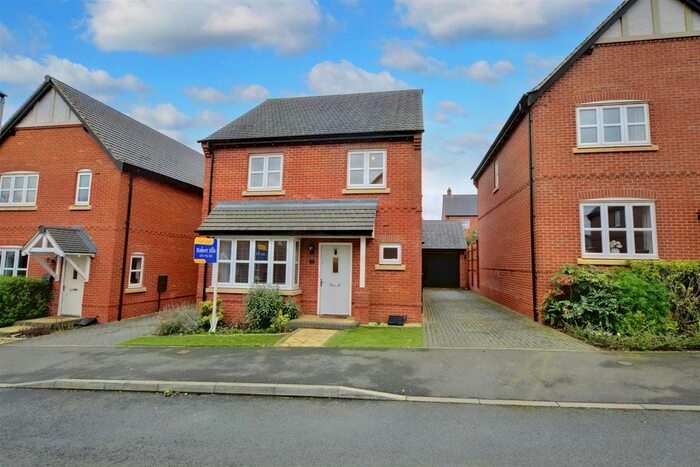 4 Bedroom Detached House To Rent In Canberra Close, Castle Donington, DE74