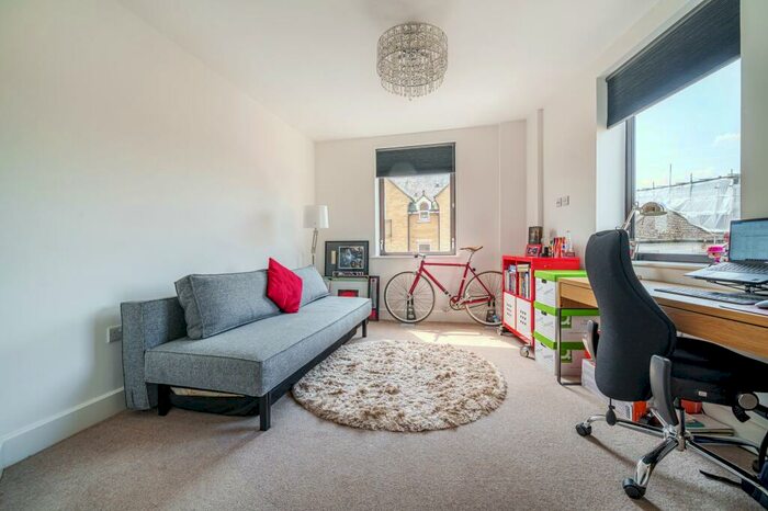 2 Bedroom Apartment For Sale In St. Leonards Road, Windsor, SL4