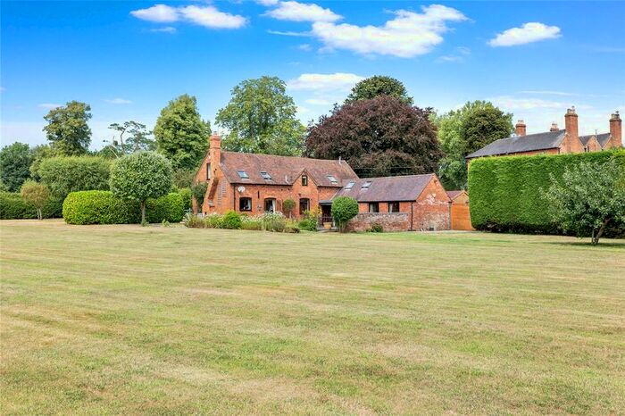 3 Bedroom Detached House For Sale In Sneads Green, Droitwich, WR9