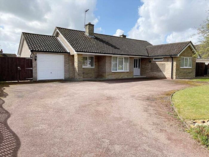 3 Bedroom Detached Bungalow For Sale In Southgate Spinneys, South Rauceby, South Rauceby, NG34