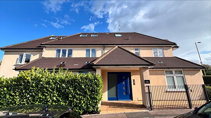 2 Bedroom Flat To Rent In Southgate Road, Potters Bar, EN6