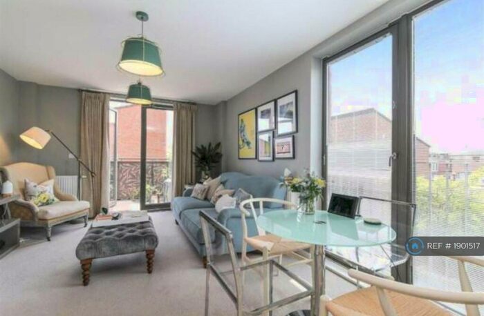 2 Bedroom Flat To Rent In Hastings Road, London, E16