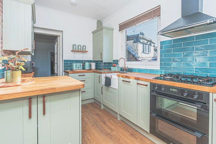 3 Bedroom Maisonette For Sale In David Street, Lochgelly, KY5