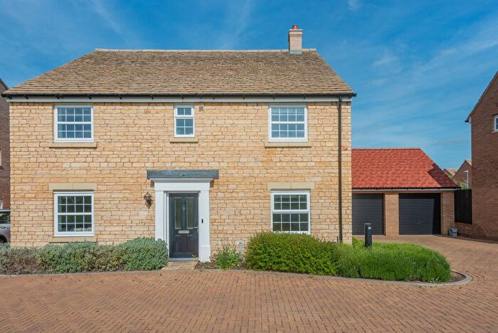 5 Bedroom Detached House For Sale In Sissons Close, Barnack, Stamford, PE9