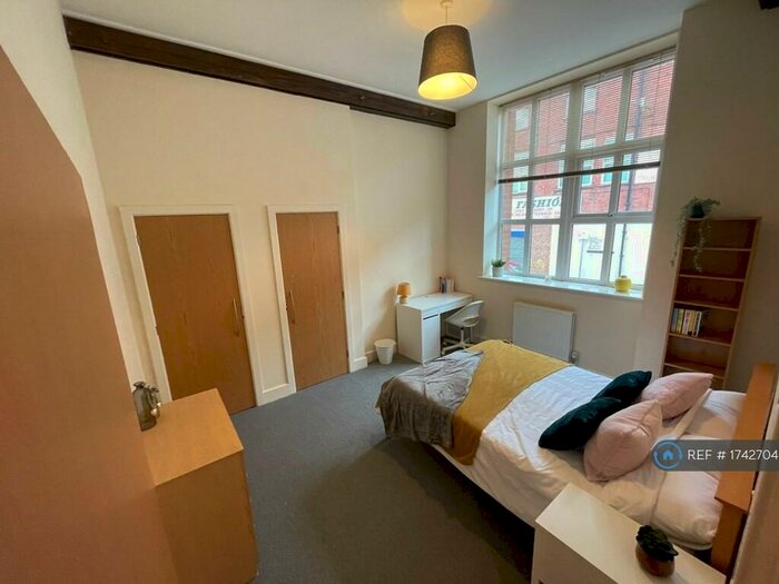 2 Bedroom Flat To Rent In The River Buildings, Leicester, LE3